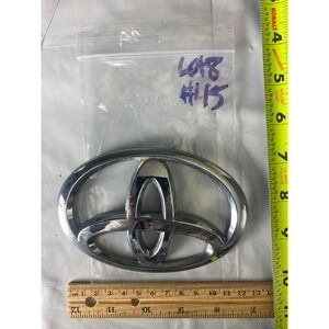 Toyota‎ Chrome Oval Logo Emblem Badge Used